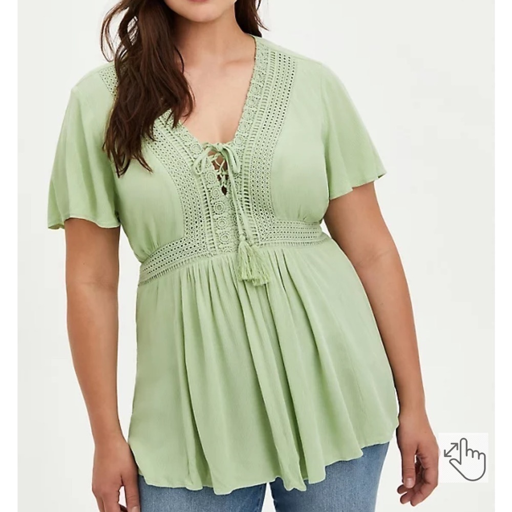 Torrid Babydoll Crinkle Gauze Crochet Insert Lace Up‎ Top Green Sz 00